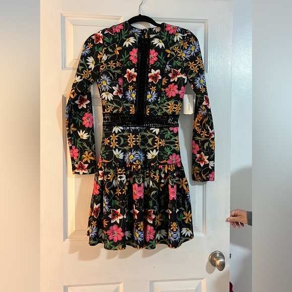 Alexia Admor mini floral dress, size small - Picture 4 of 4